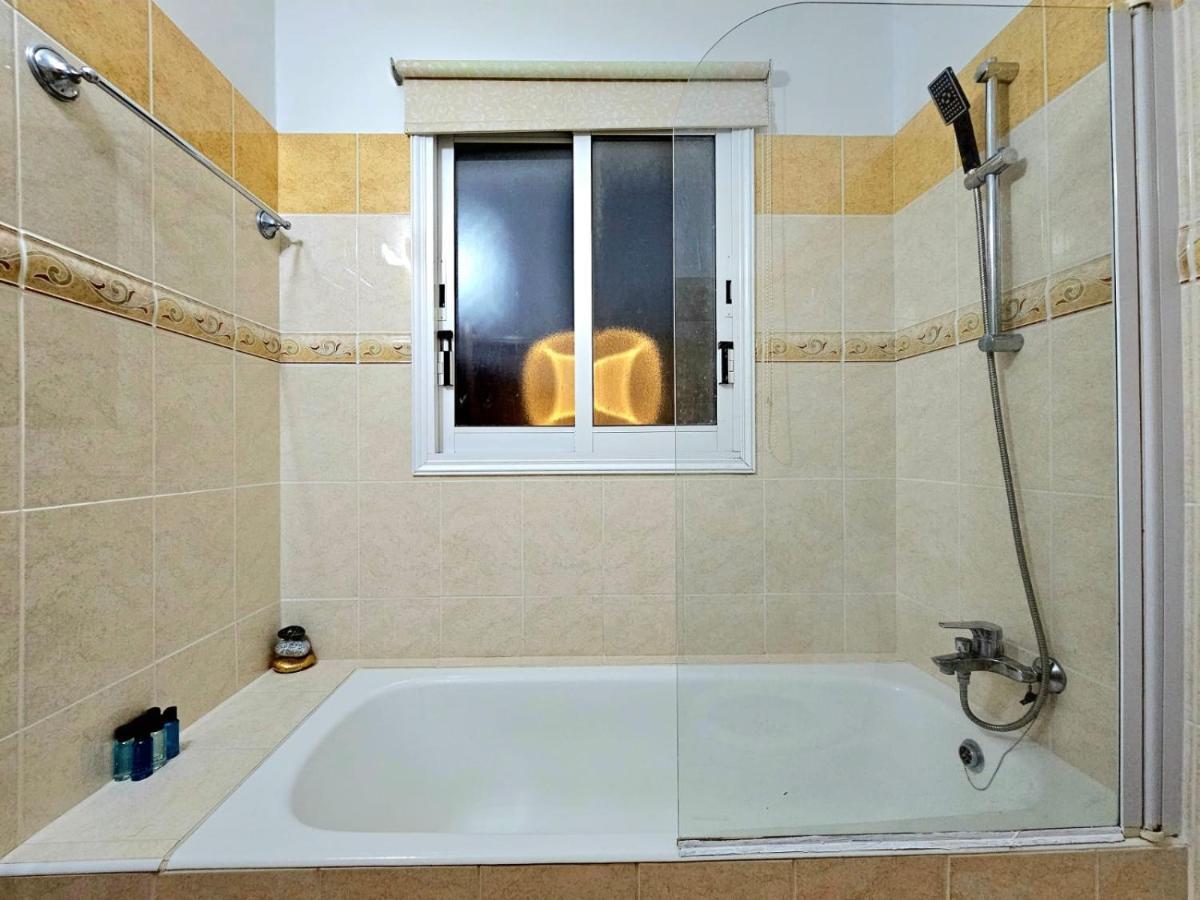 Spacious Villa With Private Pool Paphos Exterior photo